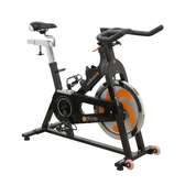 Vélo d'appartement avec écran et selle ajustable