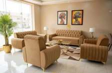 Salon 7 Places