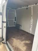 Renault Master fourgon utilitaire grand volume blanc