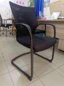 Chaise bureau ergonomique noire dossier maille