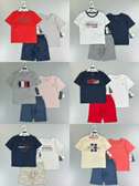 Lot de 2 teeshirt et 1 short Tommy  Hilfiger