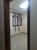 Grande chambre à louer à liberté 4