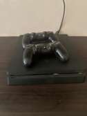 Playstation4 + 2manettes + chargeur + HDMI
