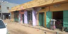 Vend Villa basse angle avec 8 magasins