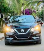 Nissan Qashqai SUV 2021 compact noir