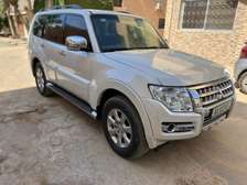 Mitsubishi Pajero 2015