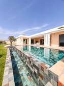 Villa vendue meublée avec piscine à Nguering