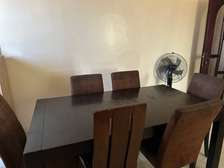 Table avec chaises