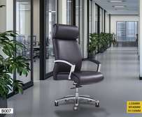 Chaise bureau ergonomique noire appui-tête réglable