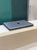 💻  MacBook Air (M1, 2020) – 256GB / 8GB