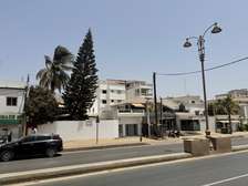Villa R+1 de 11 pièces sur la route des Almadies