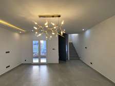 F6 en Triplex corniche Ouakam