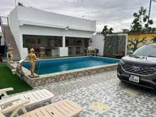 Villa R+1  à vendre allée milliardaire derriere Saly Center