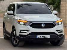 4x4 Rexton Gx4 équivalent Land cruiser NEW modèle