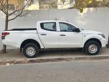 Voiture l200 mitsubishi à vendre trés bon prix