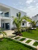 Villa avec Piscine a débordement a la Somone