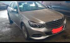 MERCEDES E 200