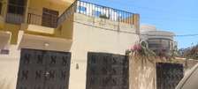 Villa Angle 506m² Habitable à vendre aux Almadies