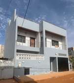 Maison individuelle moderne avec balcon et garage à Dakar