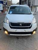 Peugeot partenaire  Année 2017/ 5 places