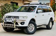 Mitsubishi pajero 2016