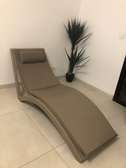 Chaise Sun Lounger Taupe en résine