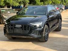 AUDI Q8 2020