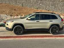 2017 jeep Cherokee en tres bon état
