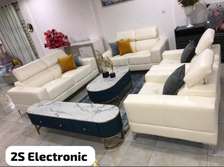 Salon de 7 places Local