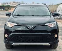 TOYOTA RAV4 XLE 2018