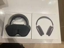 AirPods Max lightning open box