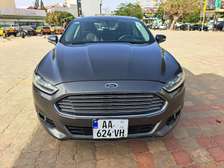 Ford Fusion Gris métallisé Berline