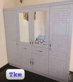 Armoire blanche 5 portes avec miroirs intégrés
