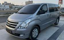 Hyundai Strarex Luxe 12 places