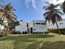 Très belle villa avec jardin