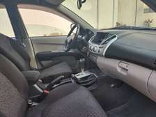Mitsubishi l200 automatique