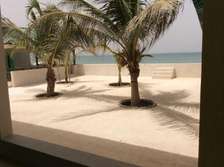 MAISON PIED DANS L'EAU A SENDOU