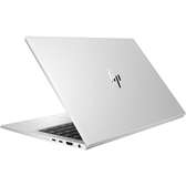 HP Ultrabook Argent Léger avec HDMI et USB-C