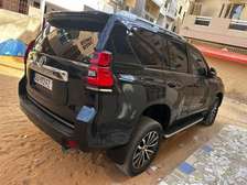 TOYOTA PRADO A LOUER