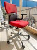 Chaise bureau ergonomique rouge accoudoirs réglables