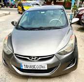 Hyundai Elantra Gris Métallisé Berline Manuelle