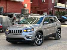 Jeep Cherokee 2019 v6