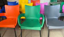 Chaises en plastique