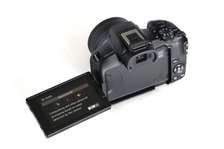 Canon R50