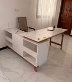 Bureau à offrir