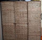 Armoire en paille