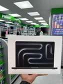 Mac book Pro M5 Ram24  1tera