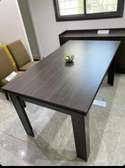 TABLE EN BOIS LAMINÉ