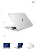 HP ordinateur portable argent fin léger multiports