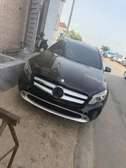 Mercedes benz gla 250 année 2017